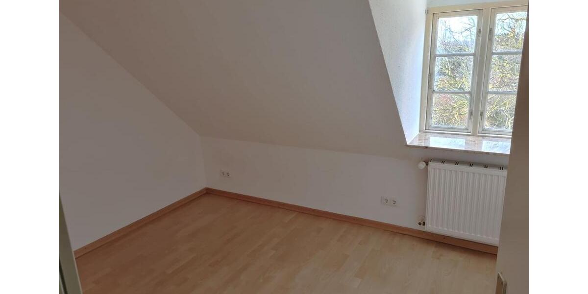 Dachgeschoßwohnung Schaalby - 2 Zimmer, 44 m&sup2;, 490&euro; | Angebot:26007949