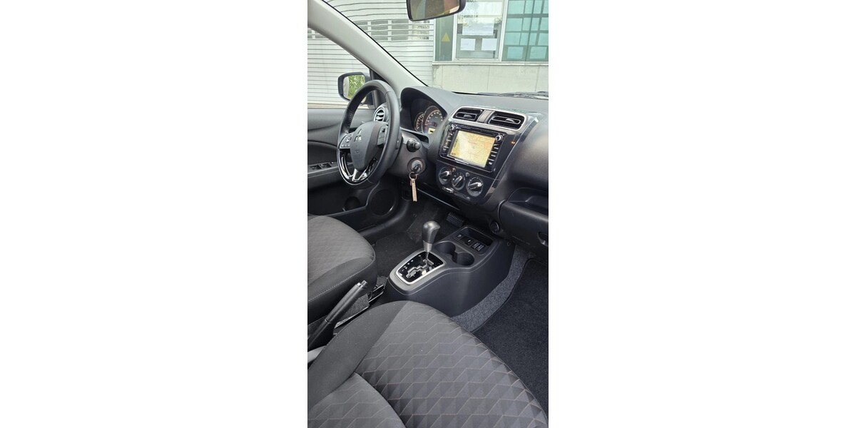 Mitsubishi Space Star 37.242 km 15.000 &euro; Mönchengladbach 41061