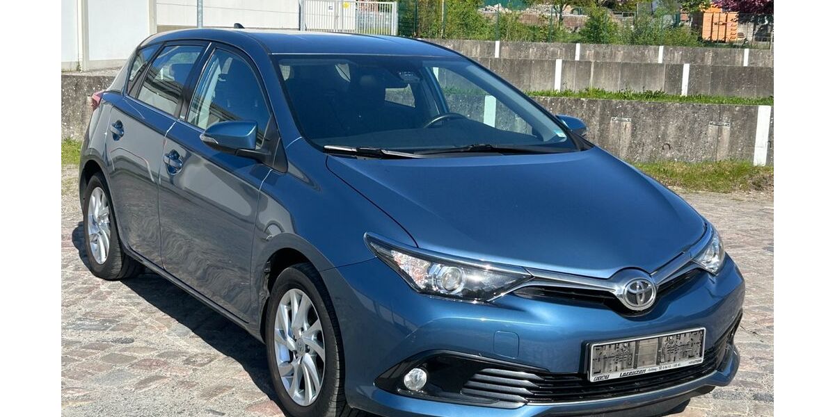Toyota Auris 190.000 km 6.999 &euro; Flensburg 24941