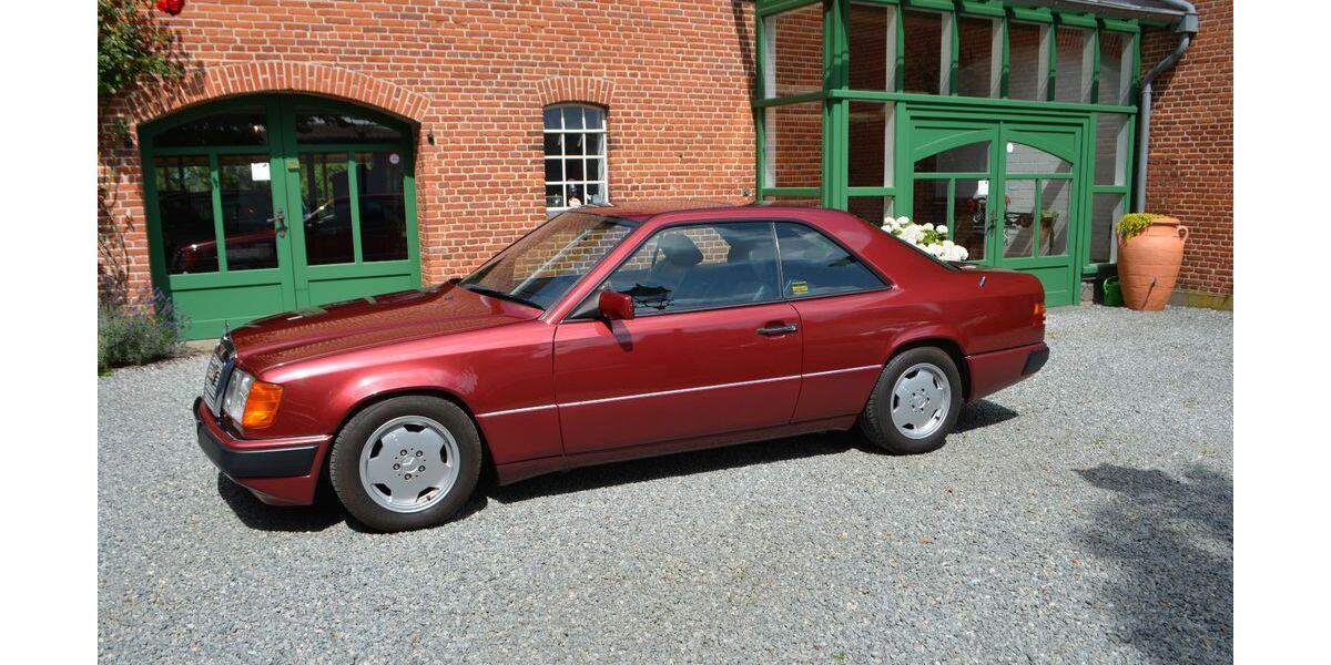 Mercedes-Benz 230 82.794 km 17.900 &euro; Steinbergkirche 24972