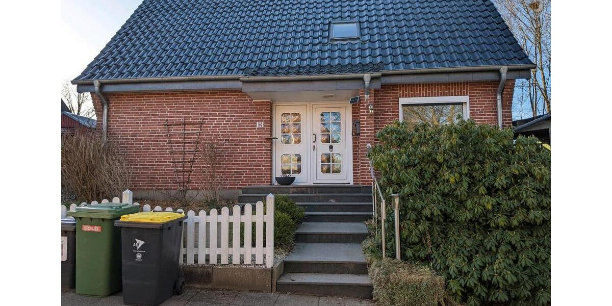 Einfamilienhaus Süderbrarup - 4 Zimmer, 147 m&sup2;, 1.400&euro; | Angebot:26002024
