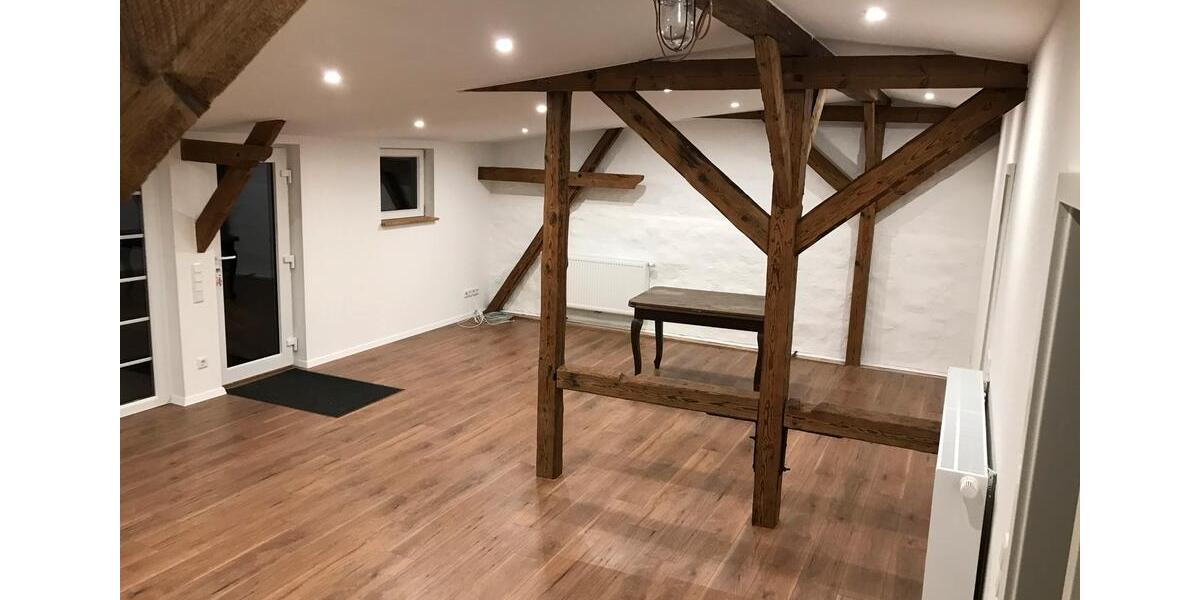 Dachgeschoßwohnung Großenwiehe - 4 Zimmer, 95 m&sup2;, 850&euro; | Angebot:25299740