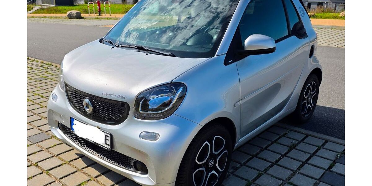 Smart ForTwo 19.980 km 9.600 &euro; Flensburg 24943