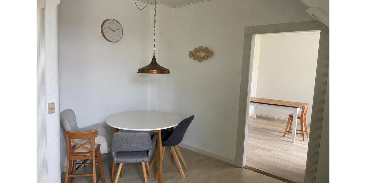Etagenwohnung Flensburg Falkenberg - 3 Zimmer, 130 m&sup2;, 1.000&euro; | Angebot:26697330