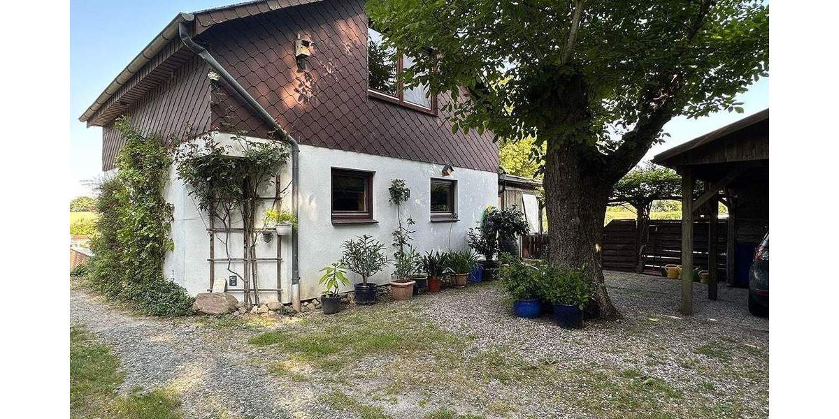 Einfamilienhaus Uelsby - 8 Zimmer, 168 m&sup2;, 229.000&euro; | Angebot:25745855
