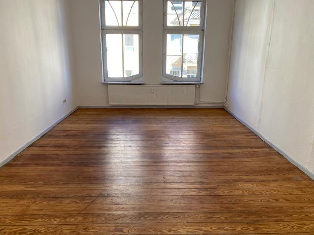 Etagenwohnung Flensburg Altstadt - 3 Zimmer, 100 m&sup2;, 830&euro; | Angebot:19860728