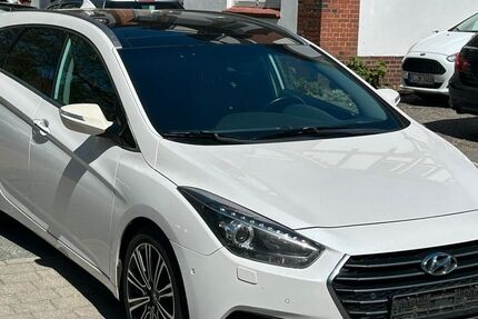Hyundai i40 315.000 km 5.300 &euro; Flensburg 24941