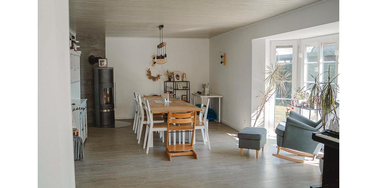 Einfamilienhaus Tarp - 7 Zimmer, 182 m&sup2;, 2.000&euro; | Angebot:26615418