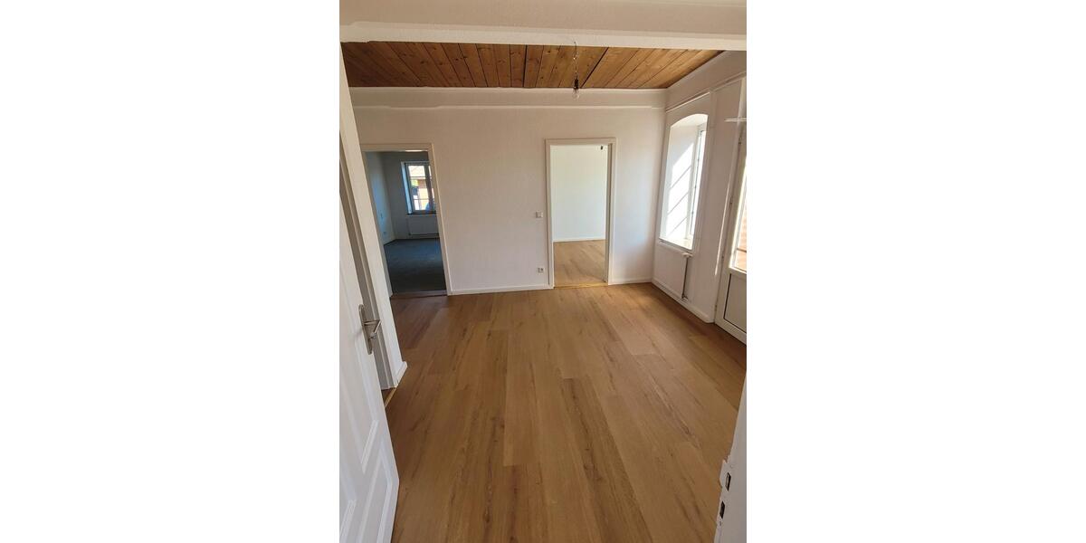 Erdgeschoßwohnung Löwenstedt - 4.5 Zimmer, 132 m&sup2;, 925&euro; | Angebot:26691825