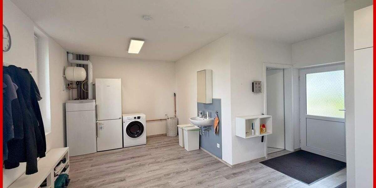Einfamilienhaus Nübel - 6 Zimmer, 196 m&sup2;, 320.000&euro; | Angebot:25851284