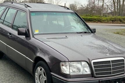 Mercedes-Benz 200 423.445 km 2.999 &euro; Flensburg 24941