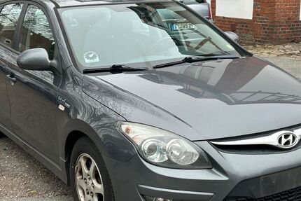Hyundai i30 322.000 km 1.499 &euro; Flensburg 24941