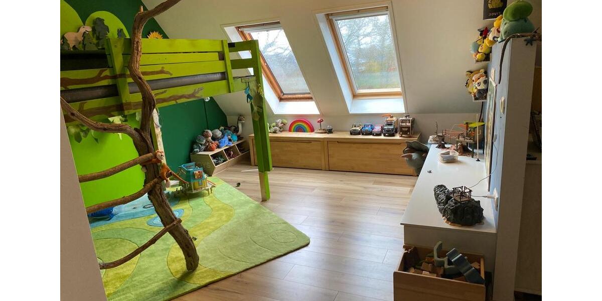 Etagenwohnung Großenwiehe - 4 Zimmer, 175 m&sup2;, 1.300&euro; | Angebot:26637401
