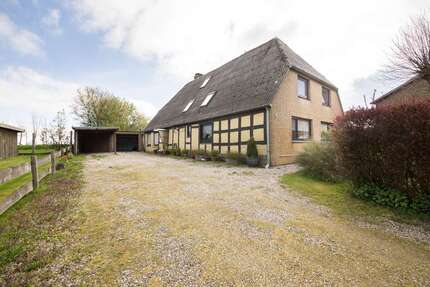 Haus Ekenis Ekenis - 8 Zimmer, 219 m&sup2;, 298.000&euro; | Angebot:26653507