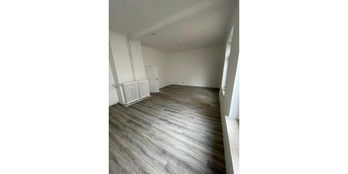 Etagenwohnung Flensburg - 5 Zimmer, 153 m&sup2;, 1.400&euro; | Angebot:25974749