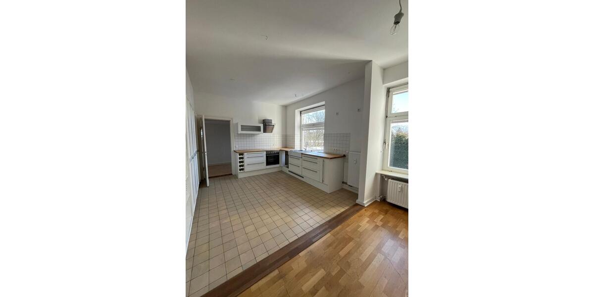 Etagenwohnung Flensburg - 5 Zimmer, 2.000&euro; | Angebot:23216606