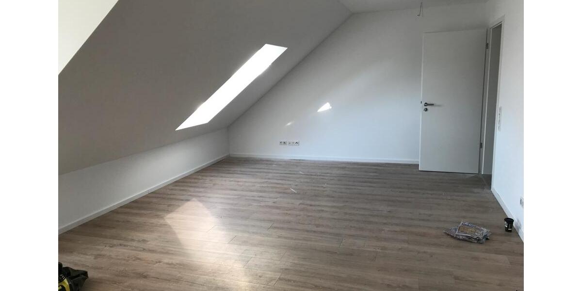 Dachgeschoßwohnung Leck - 3 Zimmer, 80 m&sup2;, 1.250&euro; | Angebot:26023628