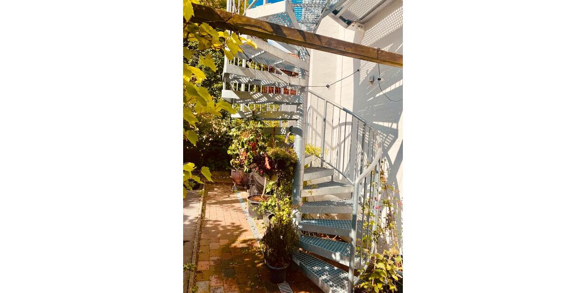 Maisonettenwohnung Flensburg Altstadt - 2 Zimmer, 65 m&sup2;, 1.350&euro; | Angebot:23617363