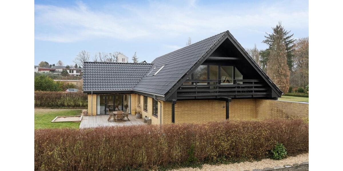 Einfamilienhaus Flensburg Altstadt - 7 Zimmer, 234 m&sup2;, 335.000&euro; | Angebot:25873897