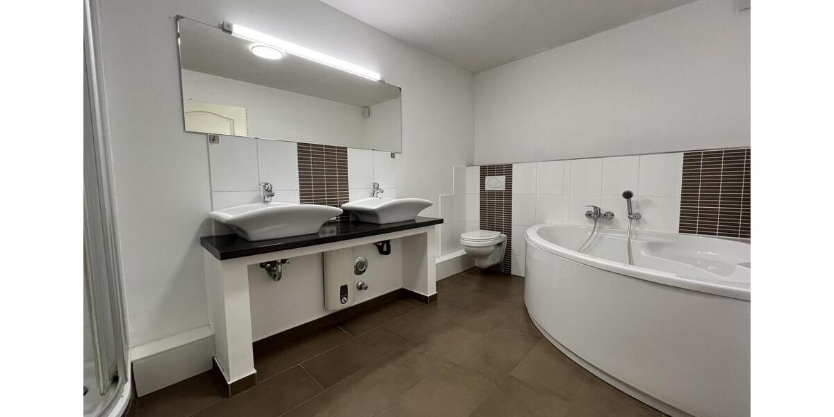 Dachgeschoßwohnung Flensburg - 3.5 Zimmer, 96 m&sup2;, 815&euro; | Angebot:25448737