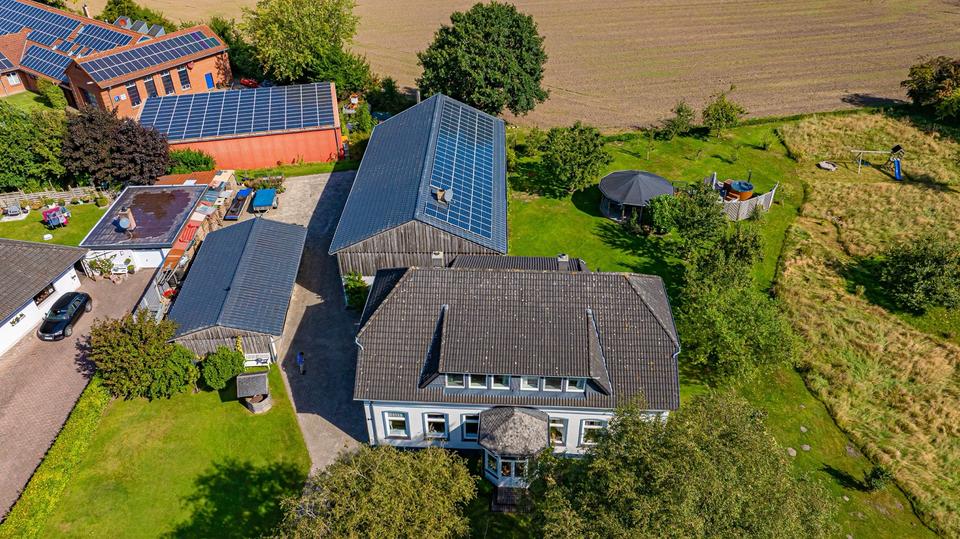 Einfamilienhaus Tolk - 10 Zimmer, 320 m&sup2;, 750.000&euro; | Angebot:25782710