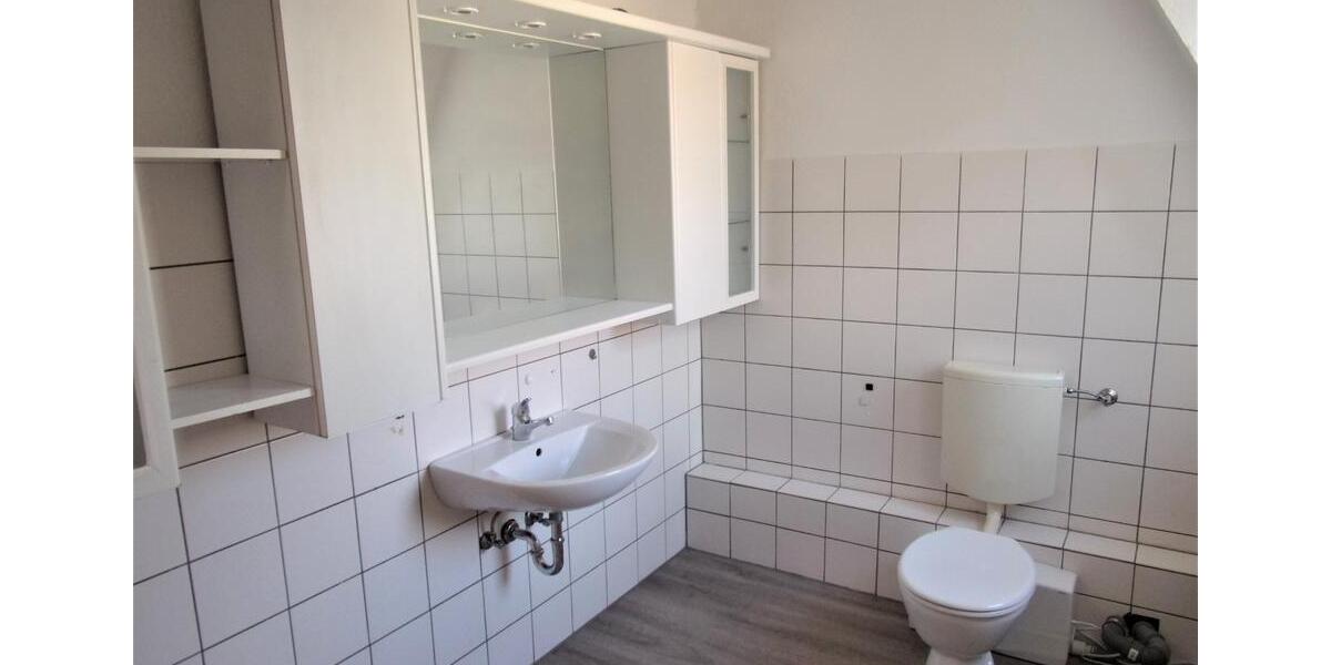Dachgeschoßwohnung Flensburg Altstadt - 3 Zimmer, 97 m&sup2;, 900&euro; | Angebot:25497945