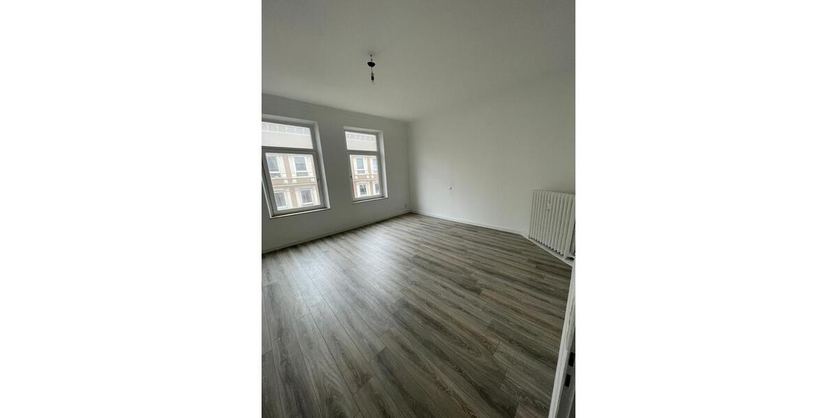 Etagenwohnung Flensburg - 5 Zimmer, 153 m&sup2;, 1.400&euro; | Angebot:25974749