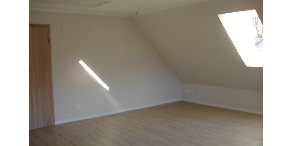 Dachgeschoßwohnung Mittelangeln - 2 Zimmer, 63 m&sup2;, 690&euro; | Angebot:25841537