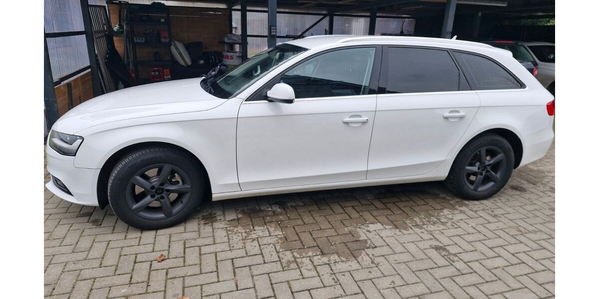 Audi A4 182.000 km 9.500 &euro; Jübek 24855