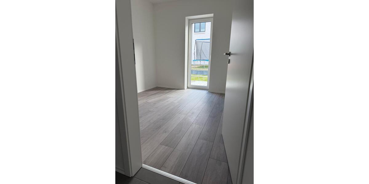 Reihenhaus Wees - 3 Zimmer, 95 m&sup2;, 1.250&euro; | Angebot:25959462