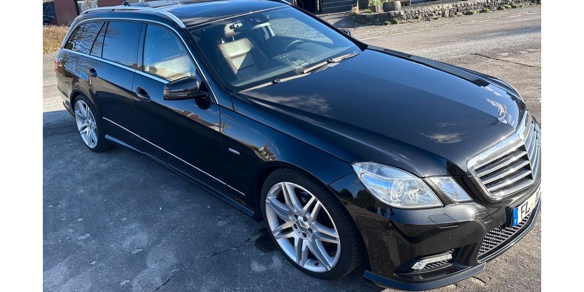 Mercedes-Benz 300 222.900 km 9.900 &euro; Flensburg 24939