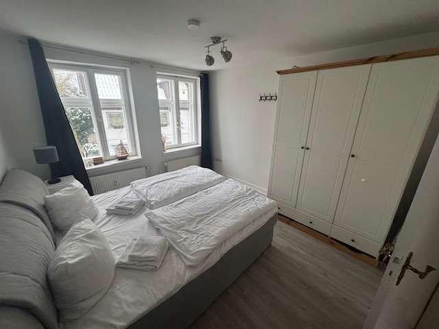 Etagenwohnung Flensburg - 2.5 Zimmer, 64 m&sup2;, 900&euro; | Angebot:25080225