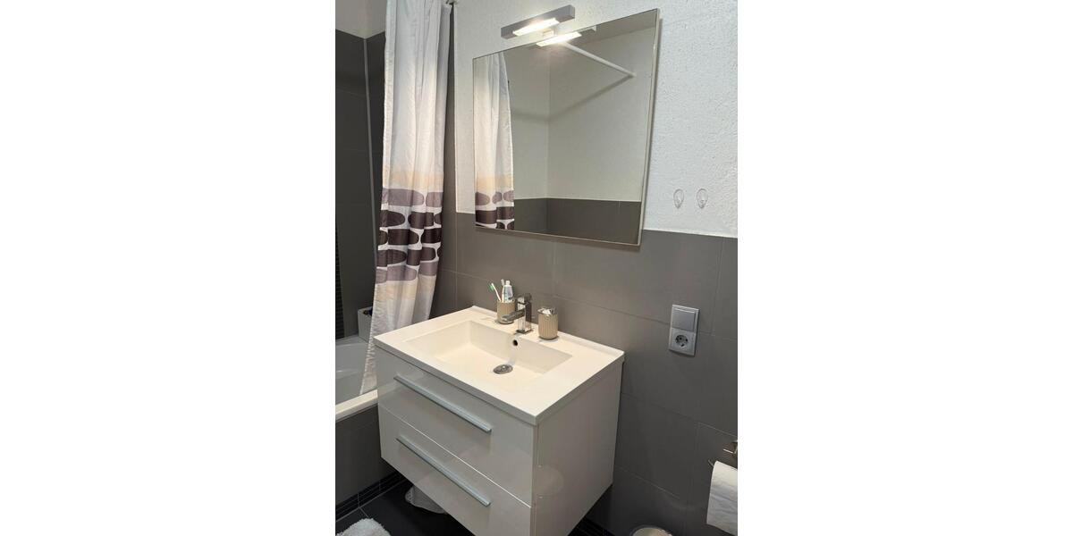 Etagenwohnung Flensburg - 3 Zimmer, 81 m&sup2;, 725&euro; | Angebot:25904484