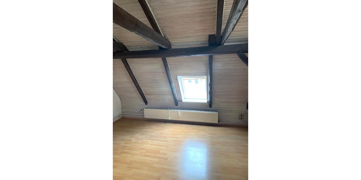 Dachgeschoßwohnung Flensburg - 2 Zimmer, 45 m&sup2;, 360&euro; | Angebot:25569808