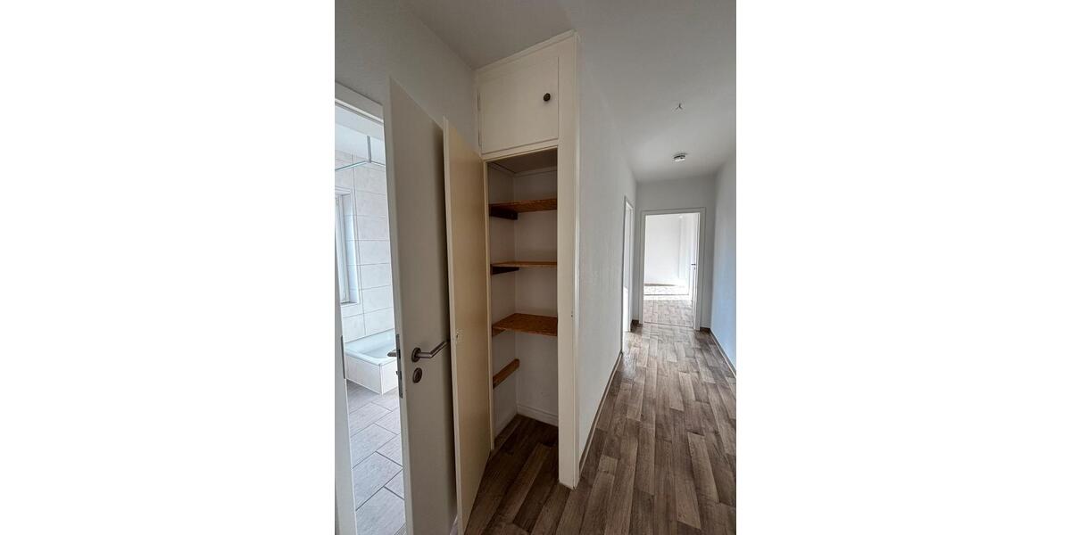 Etagenwohnung Flensburg Fruerlund - 3 Zimmer, 65 m&sup2;, 650&euro; | Angebot:25857144