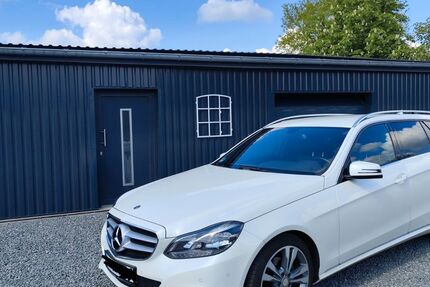 Mercedes-Benz E 200 166.000 km 15.900 &euro; Schuby 24850