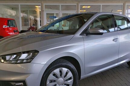 Skoda Fabia 16.176 km 19.950 &euro; Steinbergkirche 24972