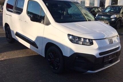 Fiat Doblo 2.000 km 30.821 &euro; Flensburg 24941