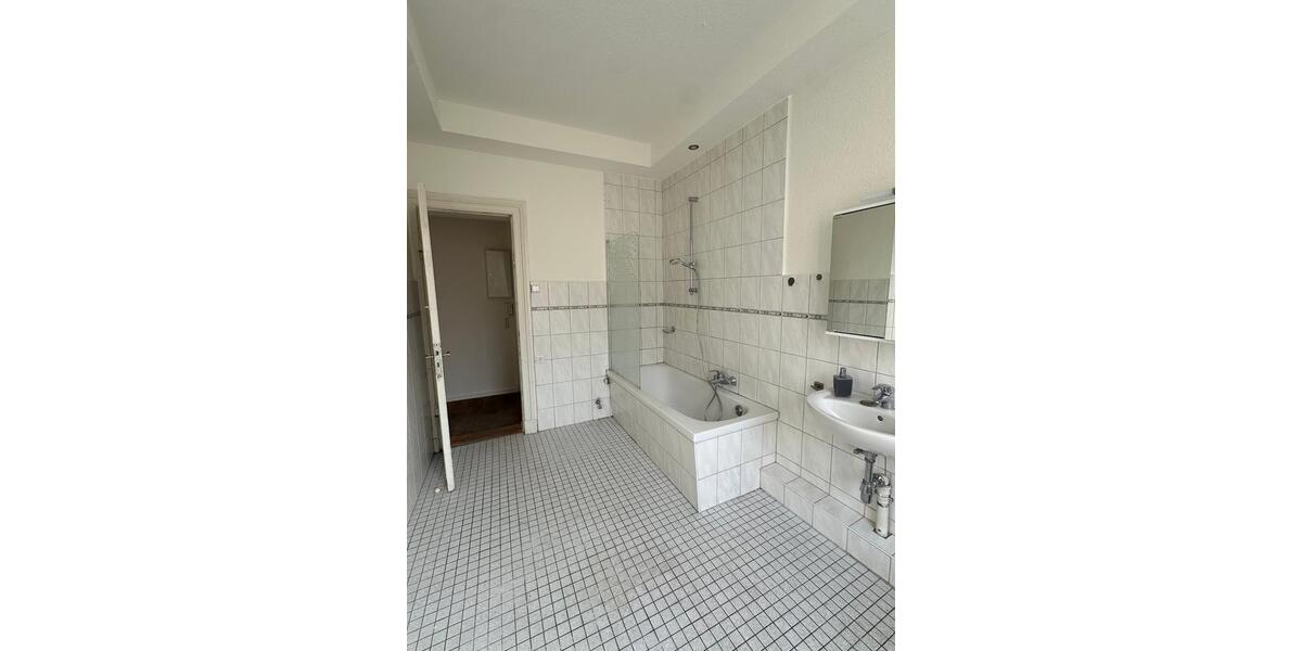 Etagenwohnung Flensburg Altstadt - 3 Zimmer, 91 m&sup2;, 780&euro; | Angebot:25483117