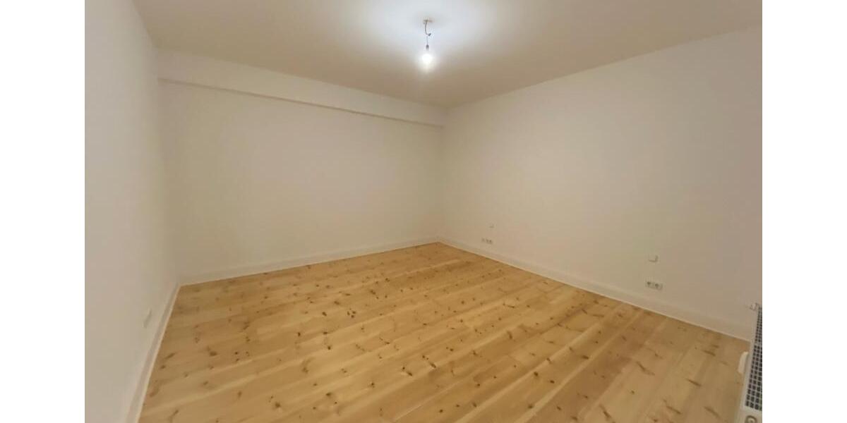 Etagenwohnung Flensburg - 3 Zimmer, 174 m&sup2;, 1.350&euro; | Angebot:16562366