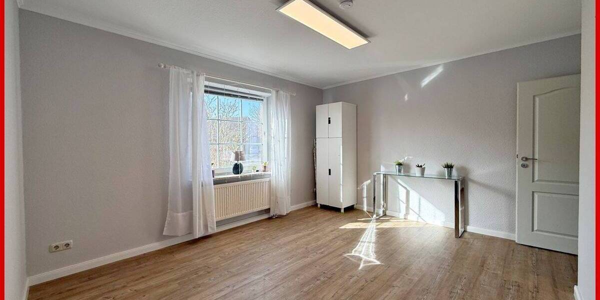 Einfamilienhaus Jübek - 8 Zimmer, 219 m&sup2;, 440.000&euro; | Angebot:26346404