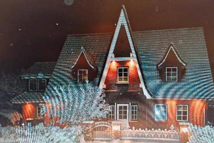 Haus Mittelangeln - 7 Zimmer, 300 m&sup2;, 2.050&euro; | Angebot:25832890