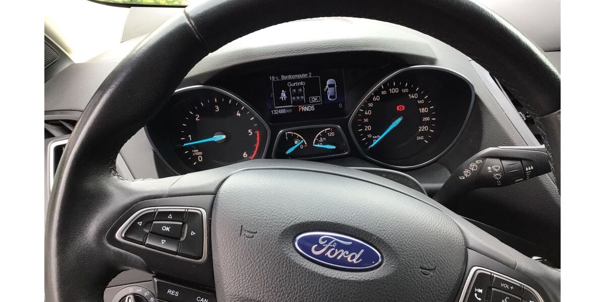 Ford Kuga 132.500 km 14.900 &euro; Flensburg 24939