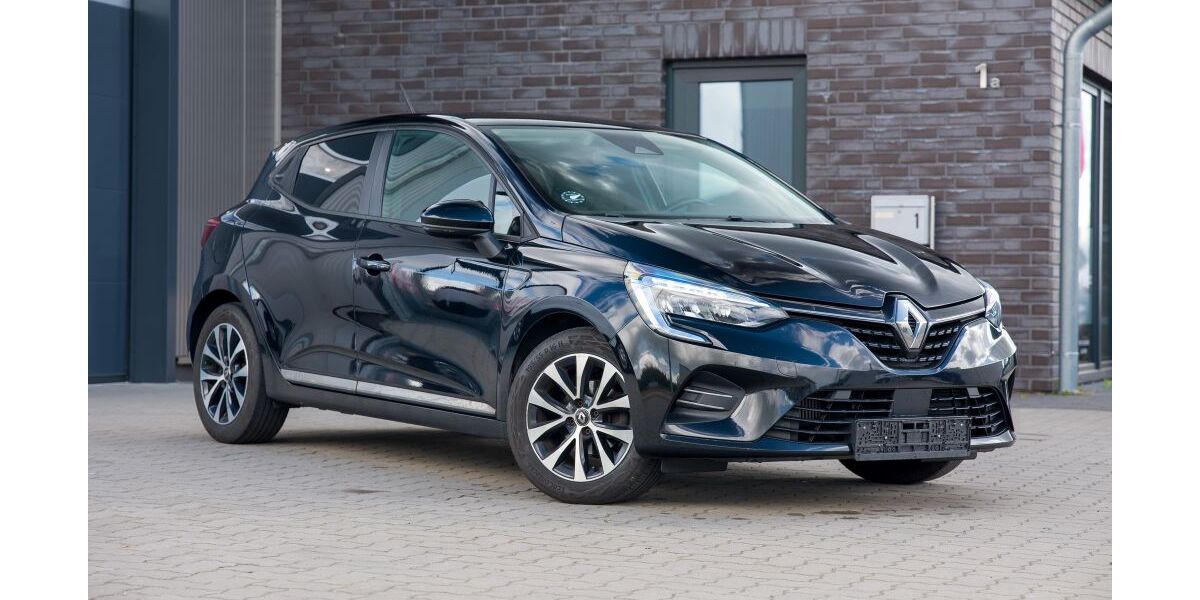 Renault Clio 114.000 km 9.499 &euro; Handewitt 24983