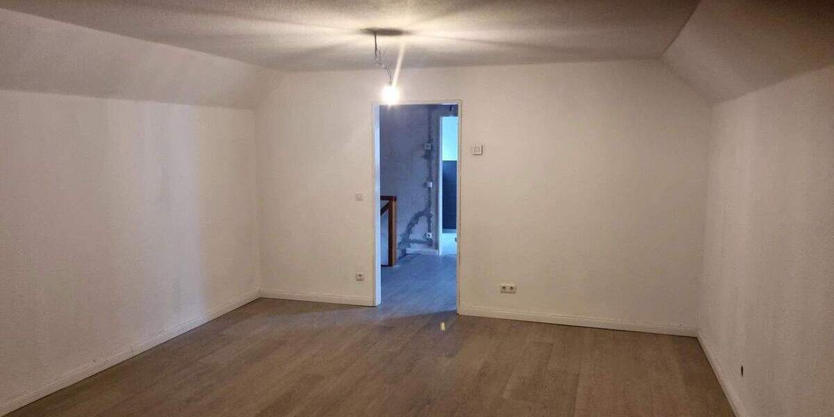 Mehrfamilienhaus, Wohnhaus Leck - 7 Zimmer, 170 m&sup2;, 370.000&euro; | Angebot:25724256