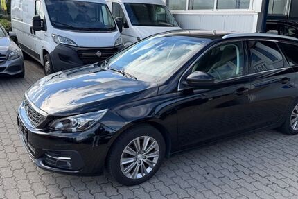 Peugeot 308 187.000 km 7.990 &euro; Flensburg 24941