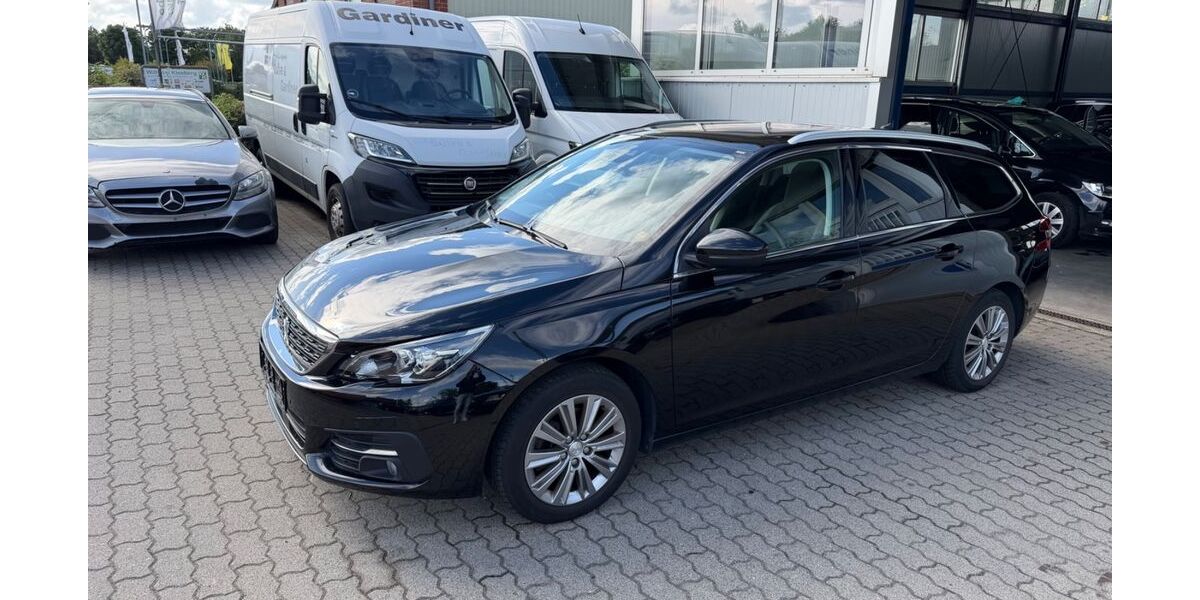 Peugeot 308 187.000 km 7.990 &euro; Flensburg 24941