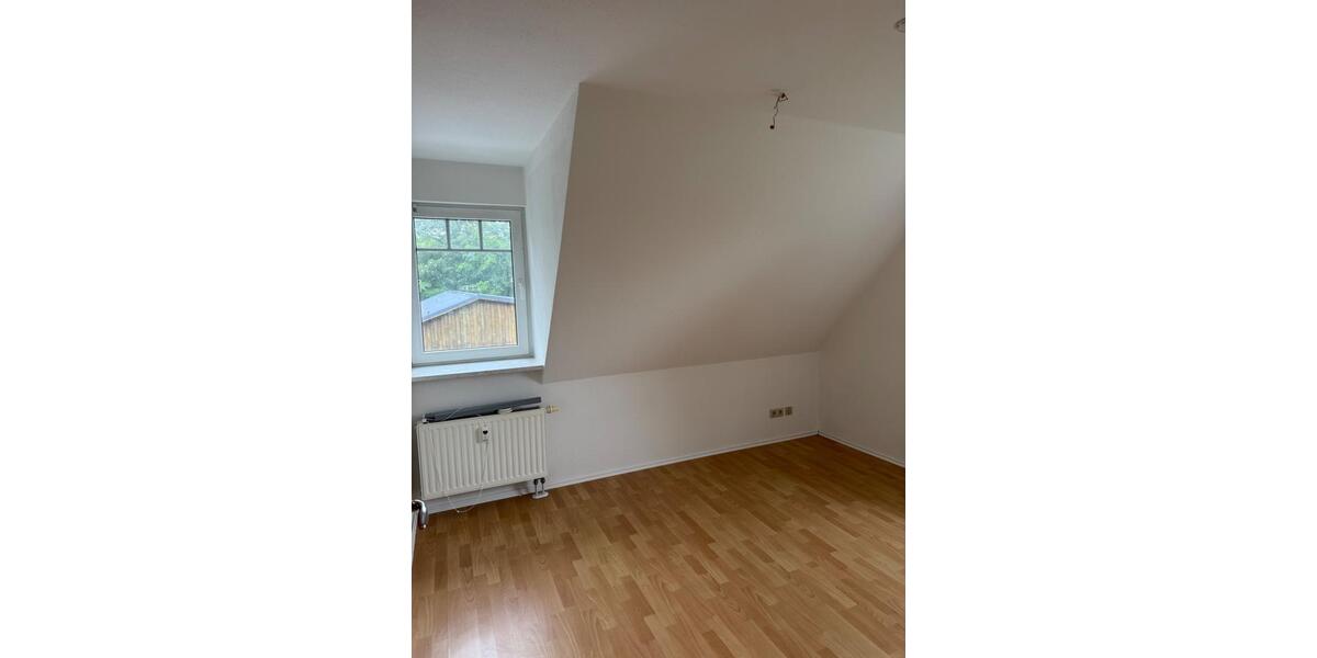 Etagenwohnung Handewitt Jarplund - 4 Zimmer, 100 m&sup2;, 1.000&euro; | Angebot:26539045