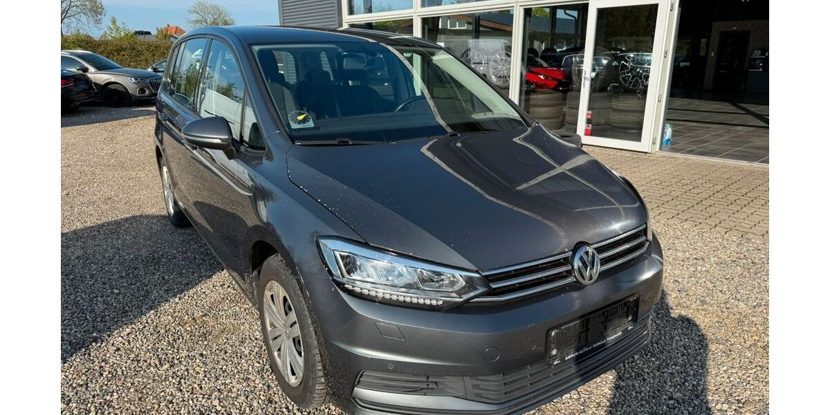 VW Touran 234.000 km 8.800 &euro; Flensburg 24941