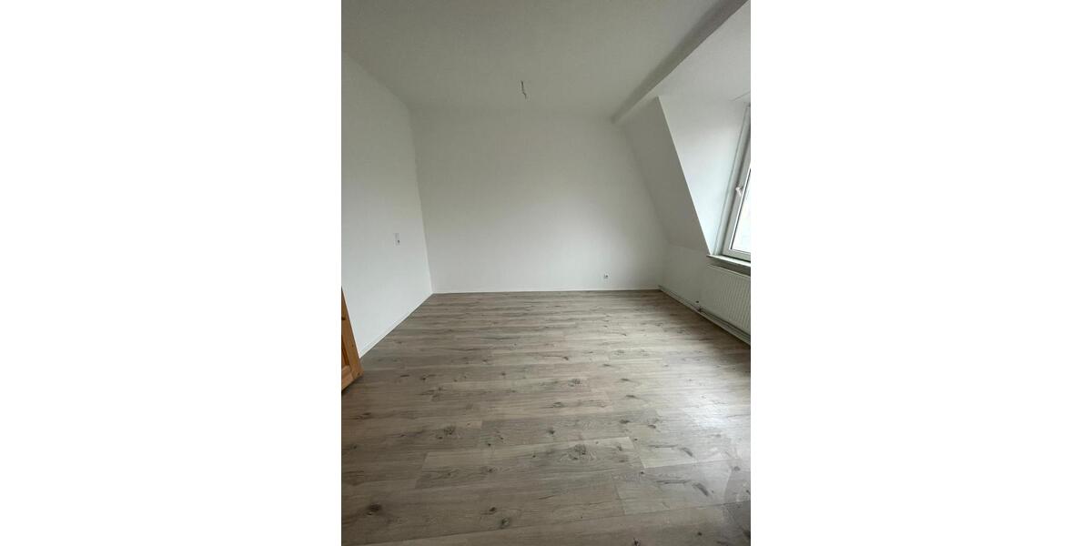 Dachgeschoßwohnung Flensburg Altstadt - 3 Zimmer, 89 m&sup2;, 756&euro; | Angebot:26000266